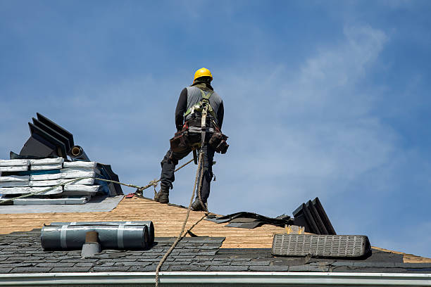 Professional Gutter Installation technician working in Aberdeen, WA